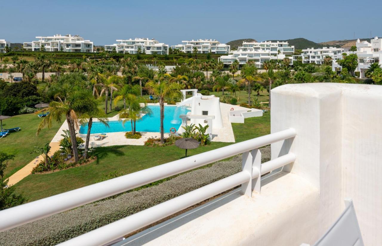 Alcazaba Lagoon 2425 Luxury Private Beach Естепона Екстериор снимка