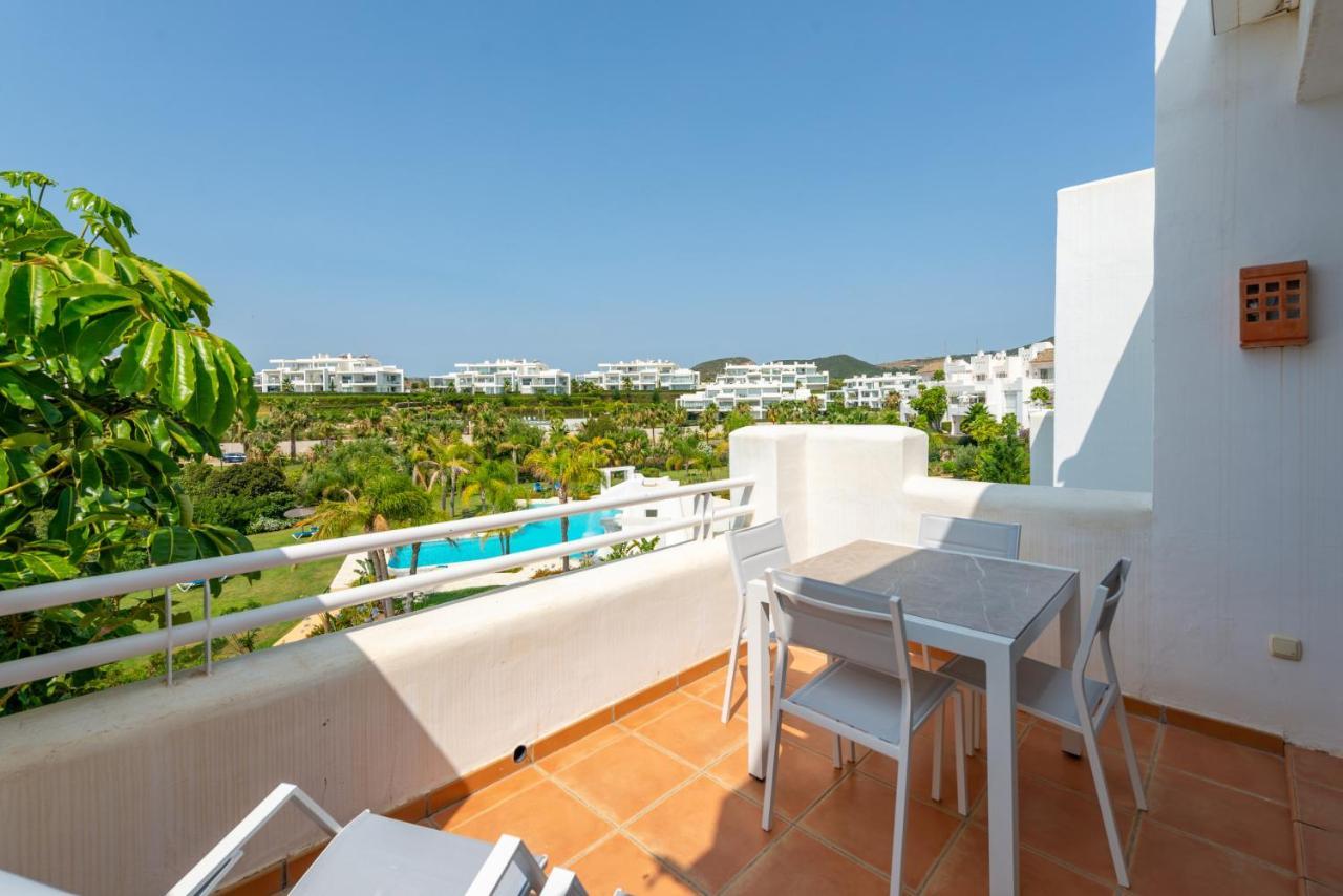 Alcazaba Lagoon 2425 Luxury Private Beach Естепона Екстериор снимка