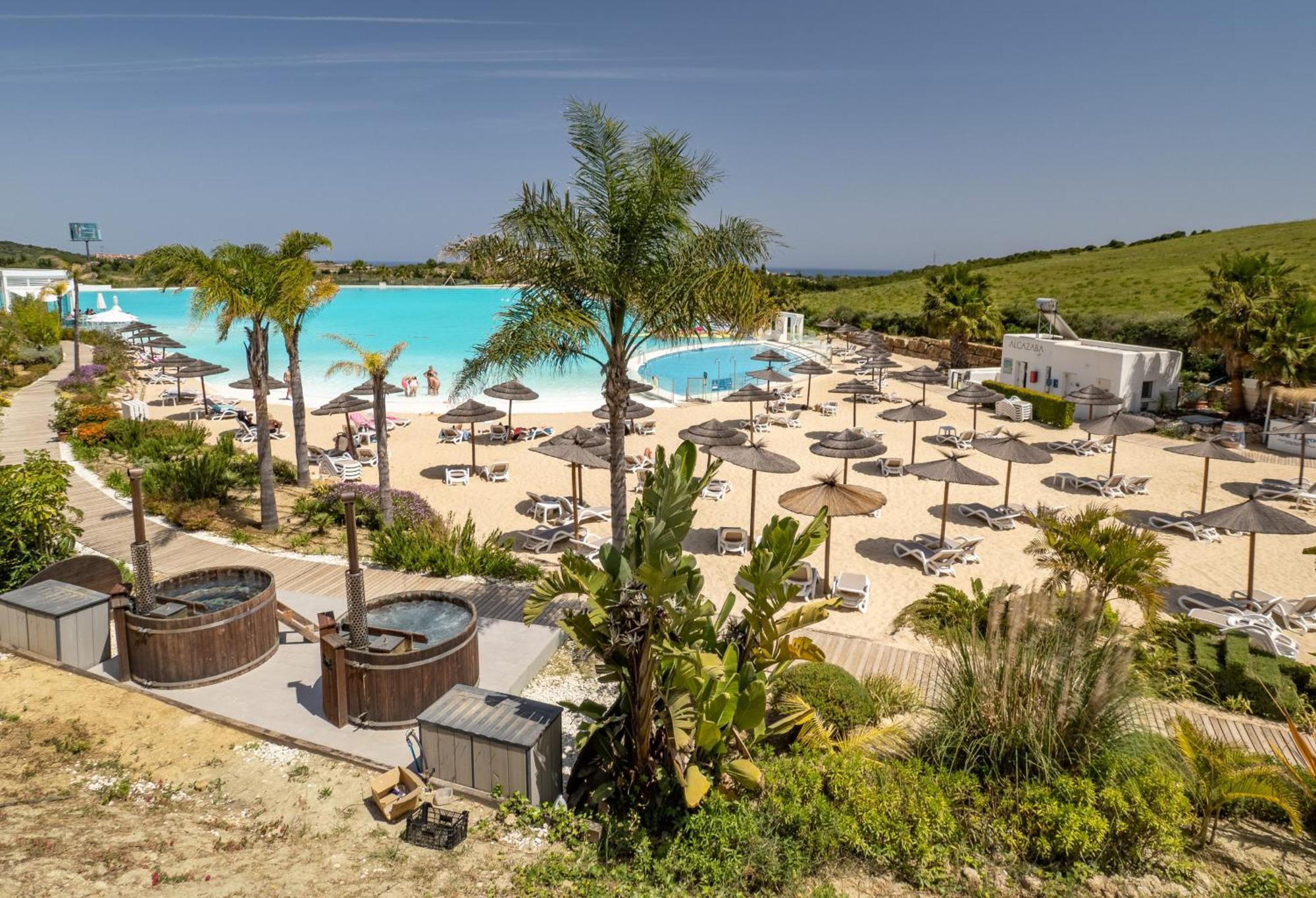 Alcazaba Lagoon 2425 Luxury Private Beach Естепона Екстериор снимка