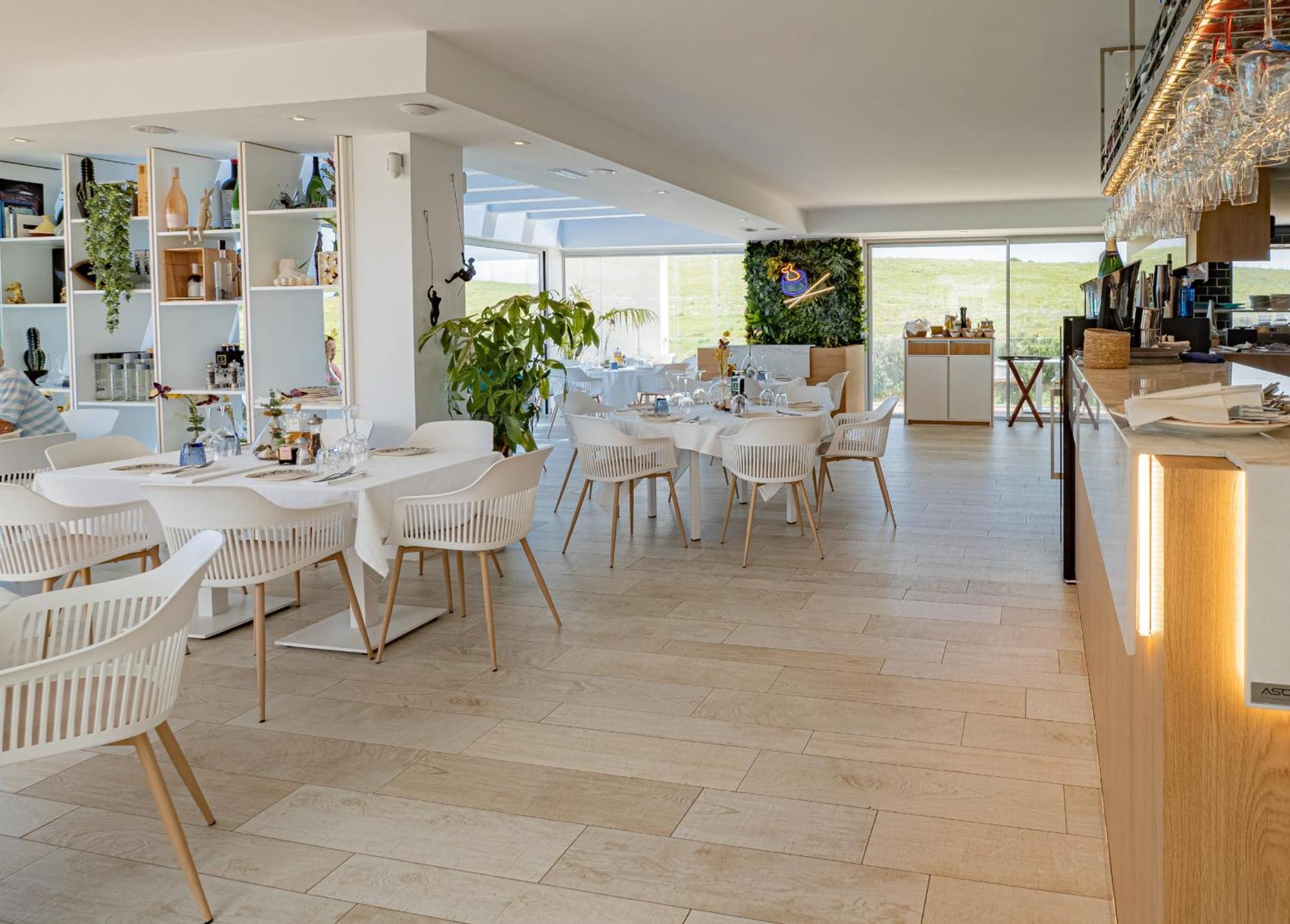 Alcazaba Lagoon 2425 Luxury Private Beach Естепона Екстериор снимка