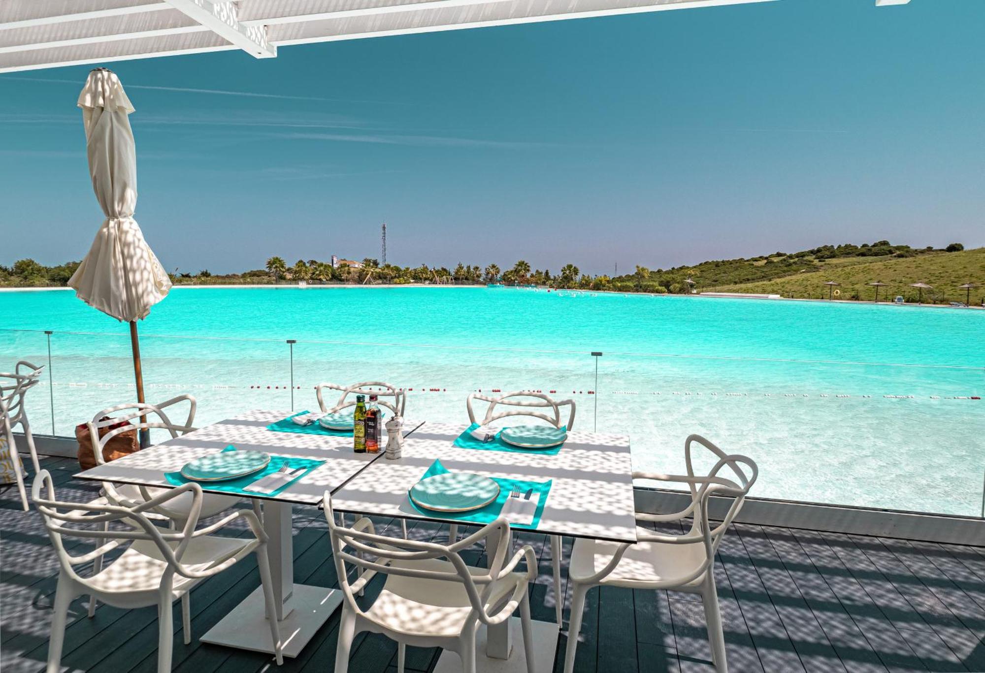 Alcazaba Lagoon 2425 Luxury Private Beach Естепона Екстериор снимка