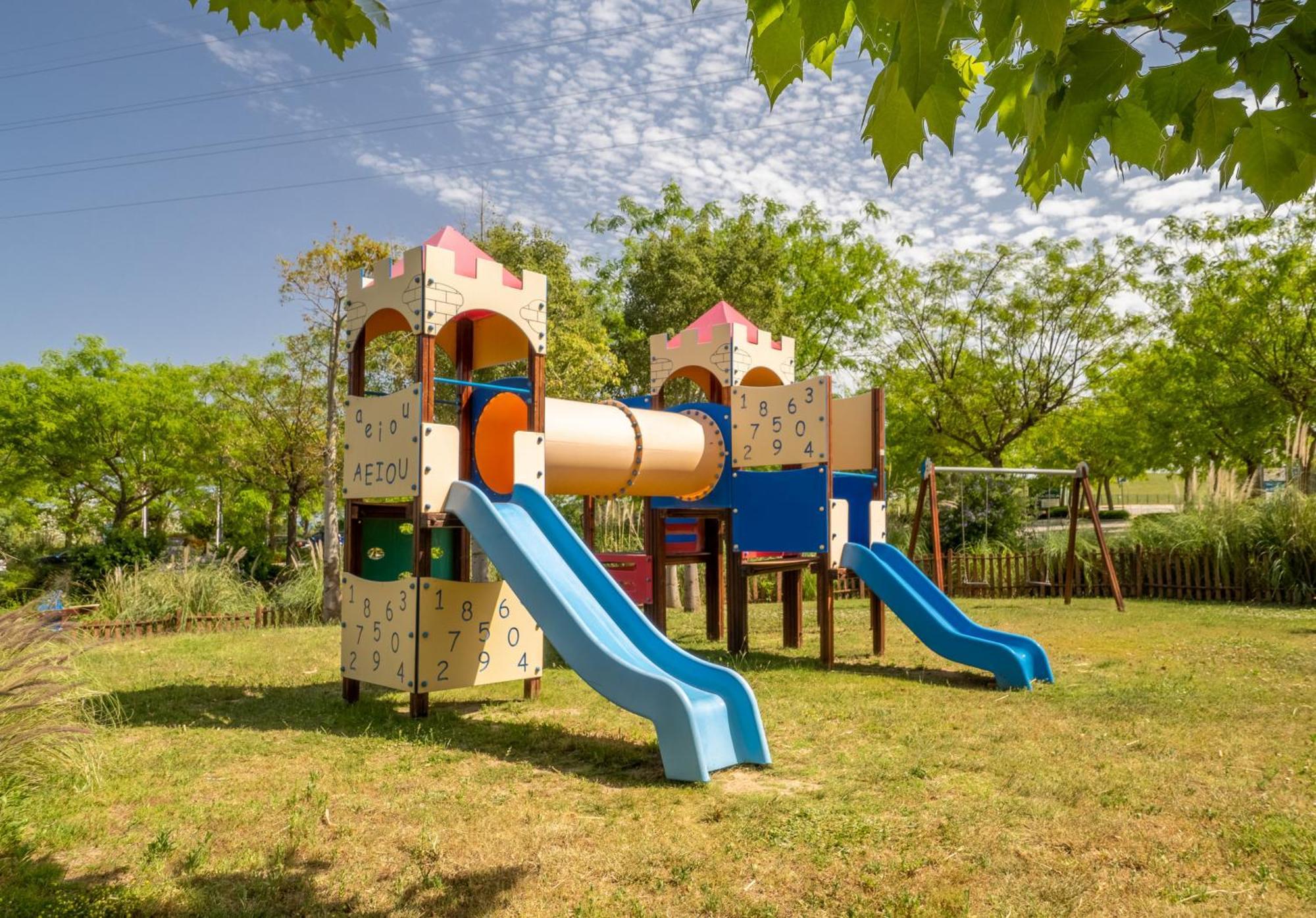 Alcazaba Lagoon 2425 Luxury Private Beach Естепона Екстериор снимка
