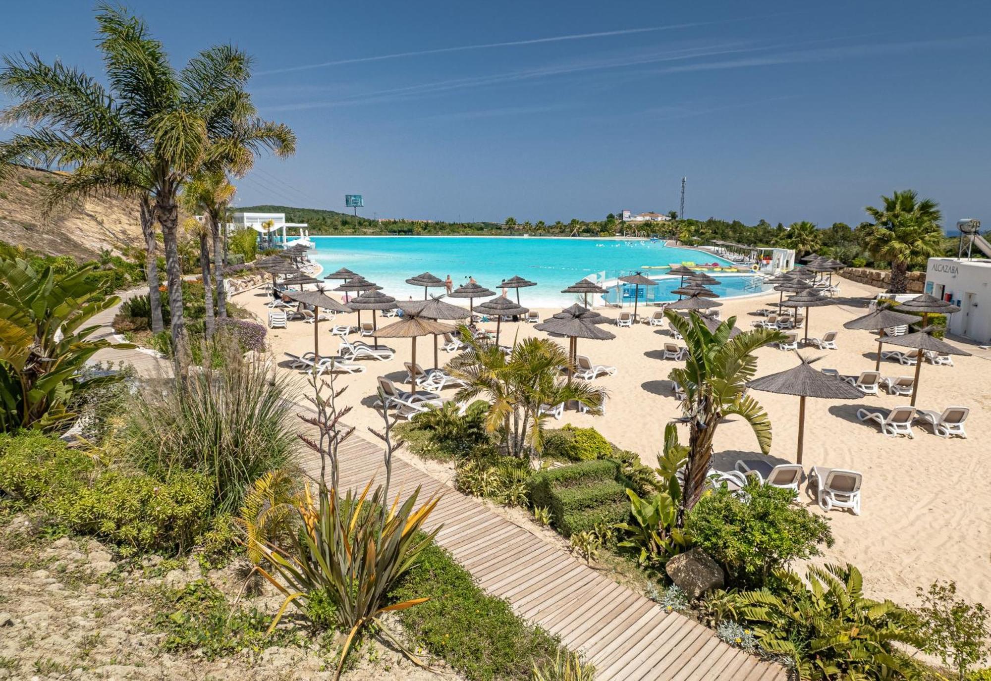 Alcazaba Lagoon 2425 Luxury Private Beach Естепона Екстериор снимка